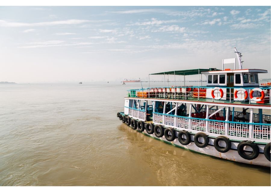 From Colaba: Half-Day Sightseeing Tour with Elephanta Caves - Why Elephanta Caves Feel Like a Stone Storybook