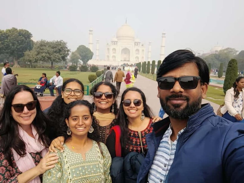From Delhi:All Inclusive Taj Mahal Day Tour by Fastest Train - Guide quality and driver support that make or break a day trip