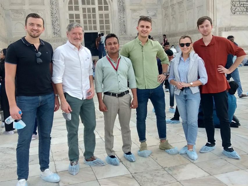 From Delhi:All Inclusive Taj Mahal Day Tour by Fastest Train - Taj Mahal entry with a separate entrance, plus smart use of your time