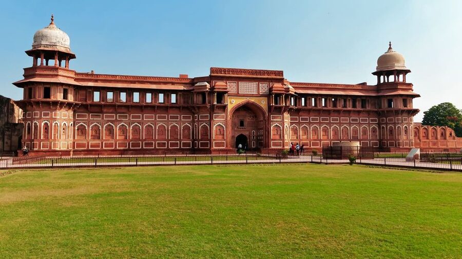 From Delhi: All-Inclusive Taj Mahal Day Tour with transfers - Agra Fort in One Focused Hour: Fort Views Without the Chaos