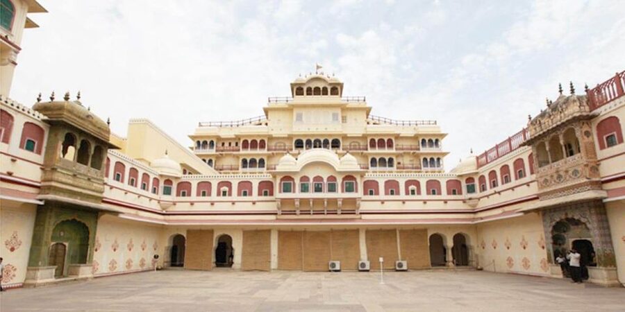 From Delhi: Jaipur Day Trip by Fast Train or Private Car - Amber Fort courtyards: where the day becomes real