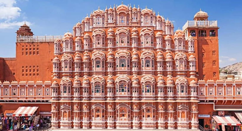From Delhi: Jaipur Private Tour with Guide & Hotel Pickup - Amber Fort: Where Jaipur’s Royal Power Looks Instantly Understandable