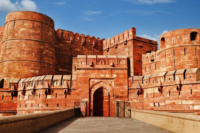 From Delhi : Luxury Taj Mahal Tour By Luxury Car- All Inclusive - Getting to Agra: Yamuna Expressway Timing, Comfort, and What You Should Do Before You Leave