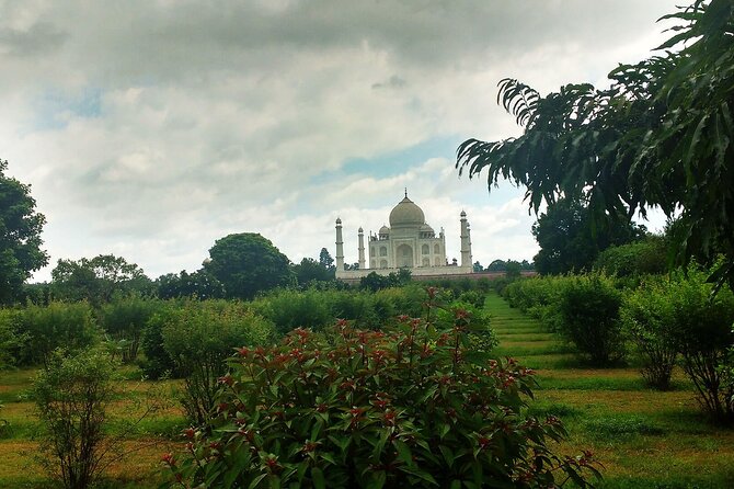 From Delhi : Luxury Taj Mahal Tour By Luxury Car- All Inclusive - Agra Fort After the Taj: A Bigger View, a Shorter Window, and a Strategic Lunch Break