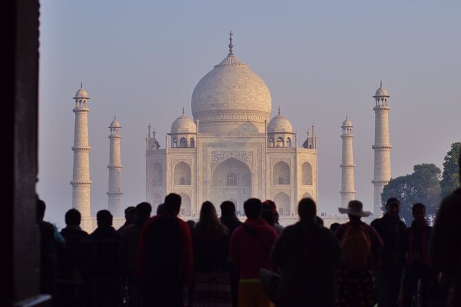 From Delhi : Private Day Trip to Taj Mahal & Agra Fort by Car - All Inclusive - Taj Mahal at 9:30: What a Private Guide Changes Inside the Complex