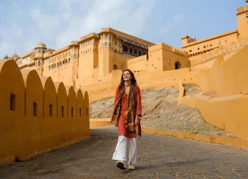 From Delhi: Private Full-Day Jaipur Highlights Tour - City Palace and Jantar Mantar: royal power meets astronomy history