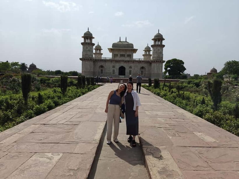 From Delhi: Private Layover Taj Mahal Day Tour By Car - Should You Book This Taj Mahal and Agra Fort Layover Tour?