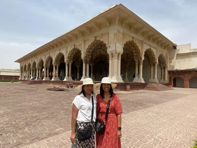 From Delhi: Private Layover Taj Mahal Day Tour By Car - Door-to-Door Pickup and Air-Conditioned Comfort From Delhi Airport Areas