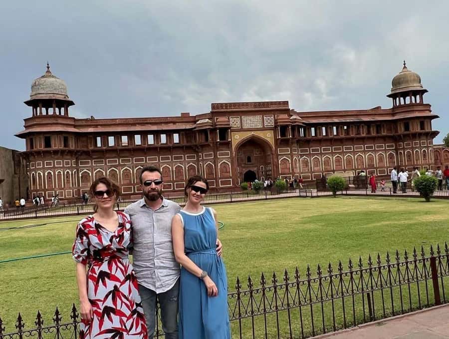 From Delhi: Private Taj Mahal, Agra Fort & Baby Taj Day Tour - Tickets, Friday closures, and packing the easy stuff
