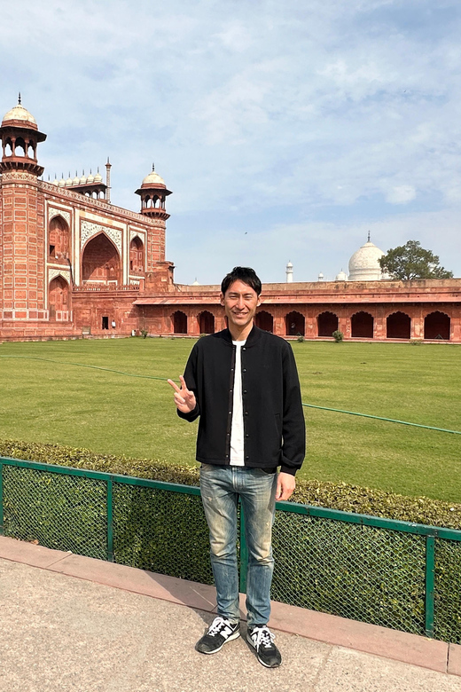 From Delhi: Private Taj mahal and Agra Fort with Car Tour - Key highlights that make this day trip work