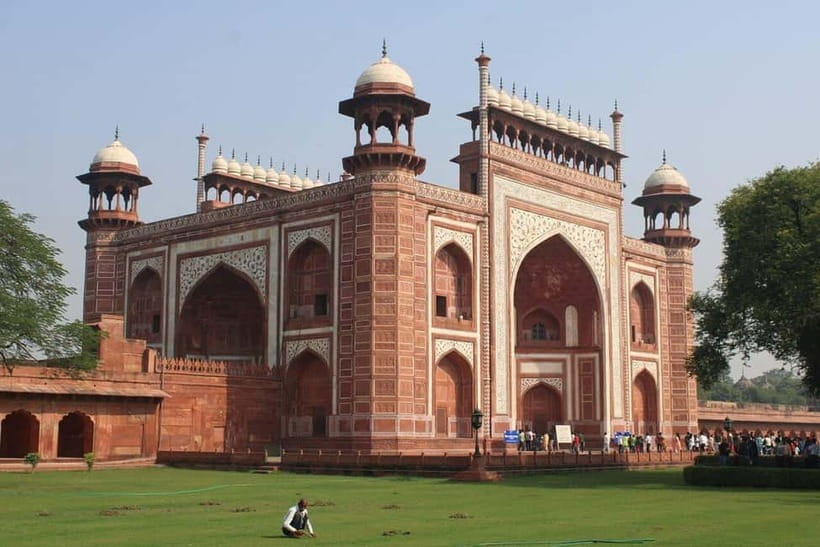 From Delhi: Private Taj Mahal Day Tour By Car and Driver - Photography tips that match the real schedule