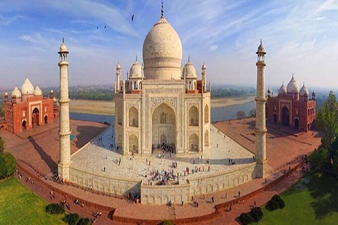 From Delhi: Skip the line Taj Mahal, Agra Tour by Express Train - Agra Fort for 50 to 70 Minutes: Big Views, Short Window
