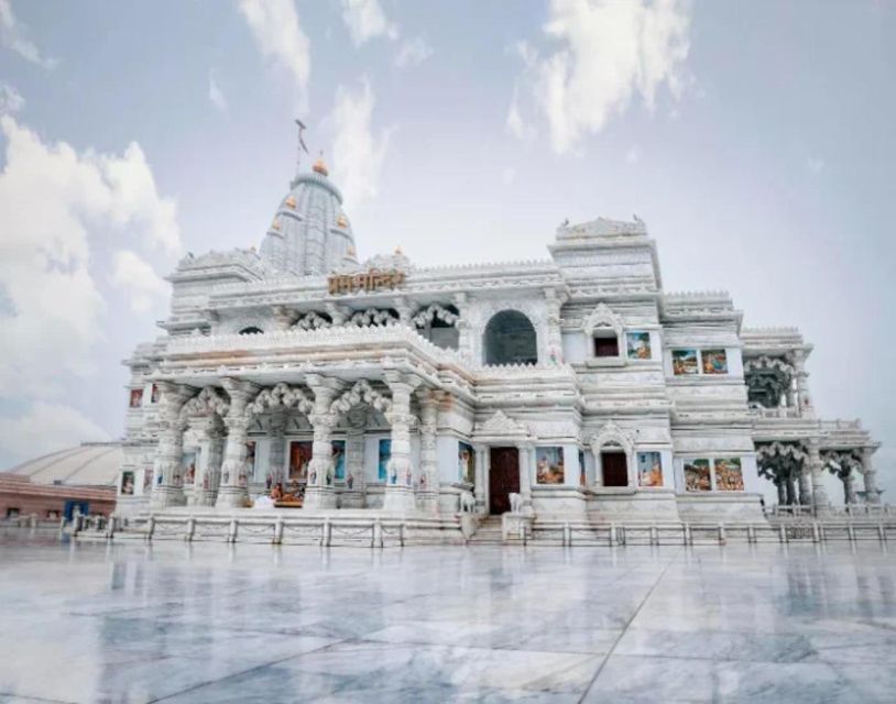 From Delhi: Taj Mahal, Agra & Mathura Tour by Car - Prem Mandir in Vrindavan: the lights and the architecture you came for