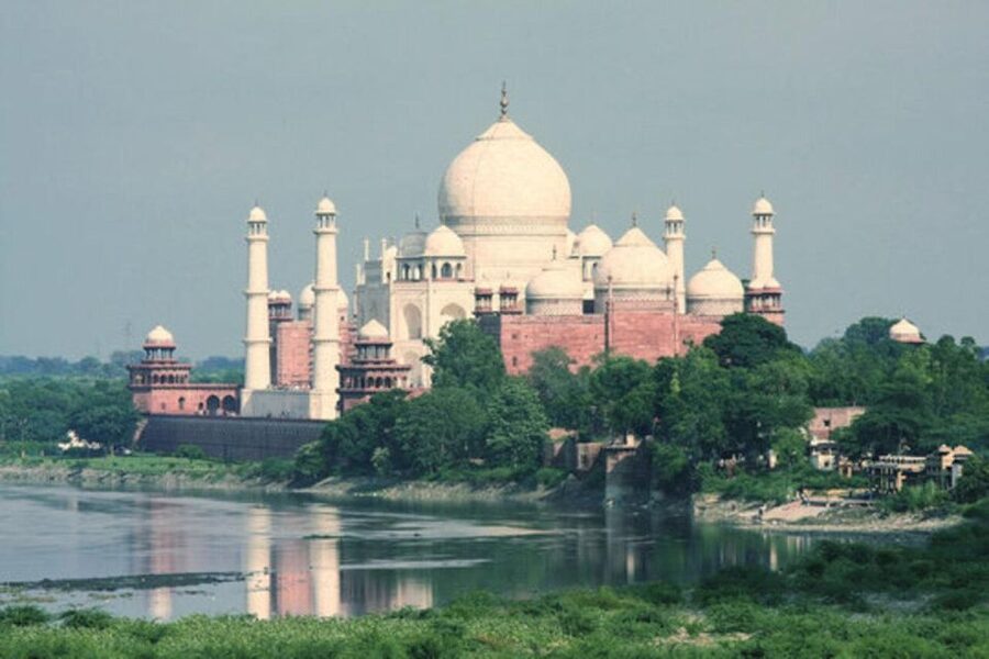 From Delhi: Taj Mahal, Agra & Mathura Tour by Car - Price and value: is $80 per person fair for this many sites?