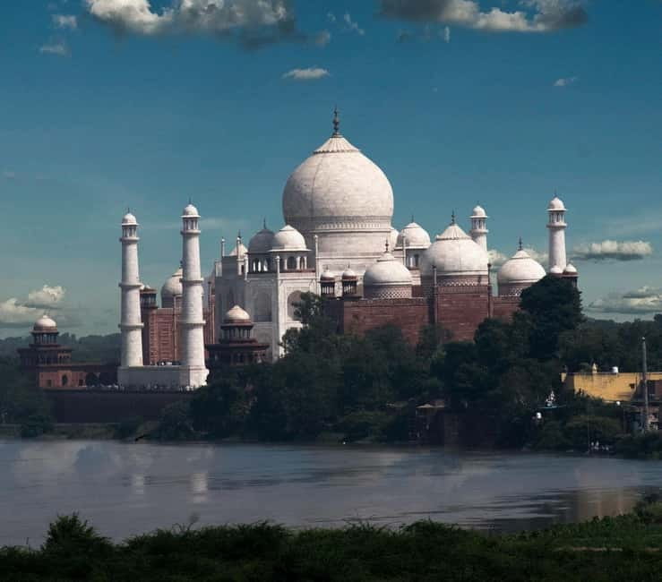 From Delhi: Taj Mahal, Agra & Mathura Tour by Car - Inside the Taj Mahal with skip-the-line entry and a guide who explains what you see