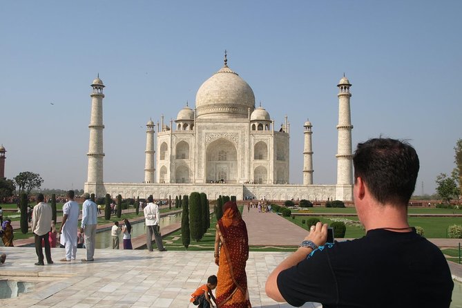 From Delhi: Taj Mahal & Agra Tour by Gatimaan Express Train - Door-to-door in Delhi, then straight to the train seats
