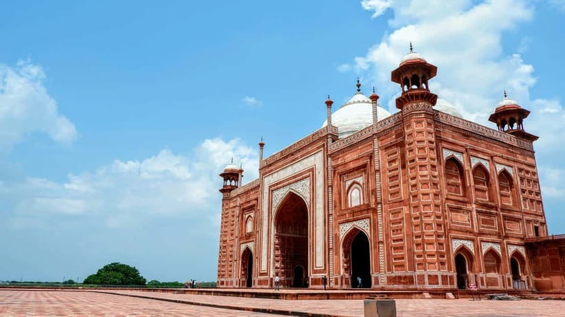 From Delhi: Taj Mahal & Agra Tour with Lunch at Marriott - Who should book this Agra Taj day trip?