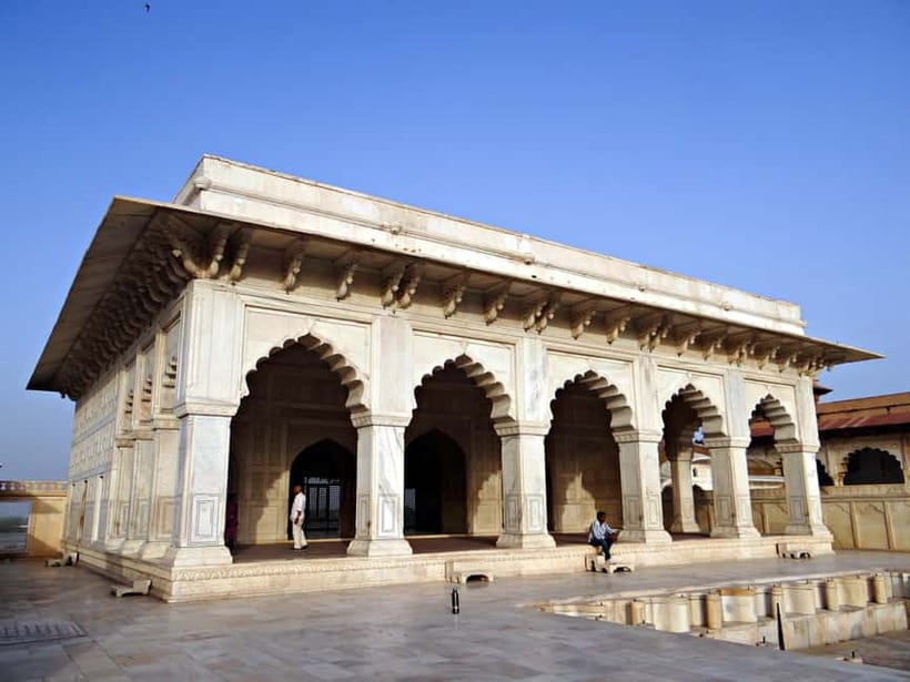 From Delhi: Taj Mahal & Agra Tour with Lunch at Marriott - Delhi to Agra in a private AC car: your morning starts simple