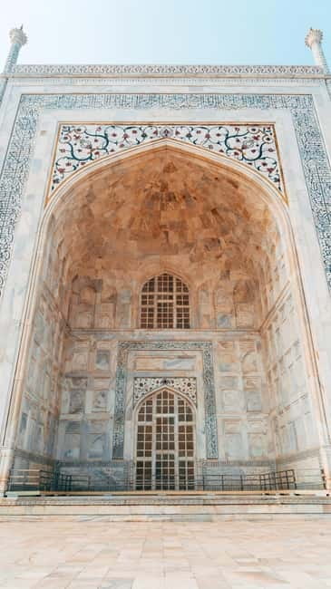 From Delhi: Taj Mahal & Agra Tour with Lunch at Marriott - Timing choices: sunrise Taj vs. a more relaxed start