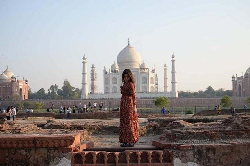 From Delhi: Taj Mahal & Agra With Fatehpur Sikri Day Tour - Lunch at DoubleTree by Hilton Agra: A Real Break, Not a Snack Stop