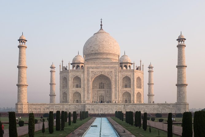 From Delhi : Taj Mahal full day Agra tour by Gatiman Train - The return ride: back to Delhi by 19:30