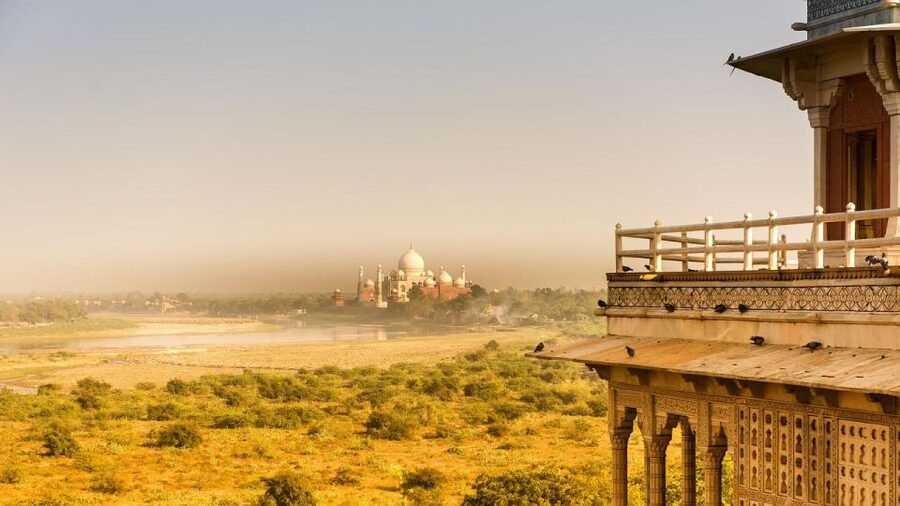 From Delhi: Taj Mahal Sunrise and Agra Fort Private Tour - Turning the monuments into a real day in Agra