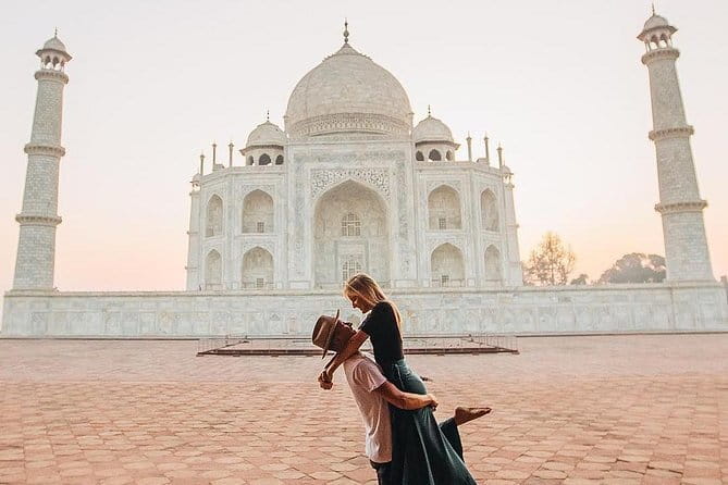 From Delhi: Taj Mahal Sunrise, Baby Taj & Agra Fort Private Tour - Lunch at a 5-star hotel: comfort that keeps the day moving