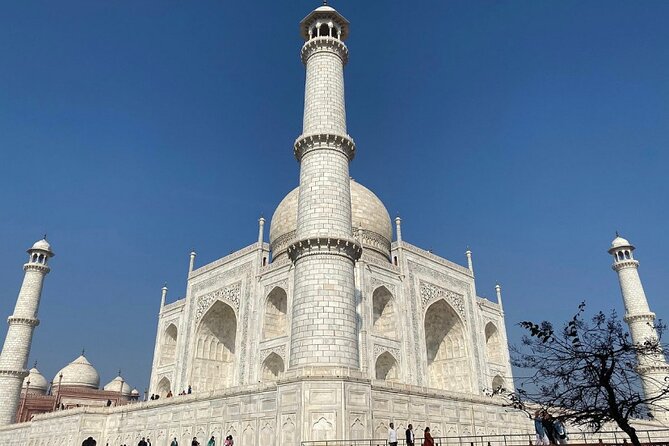From Delhi: Taj Mahal Sunrise, Baby Taj & Agra Fort Private Tour - Private, air-conditioned transport and why it matters so much