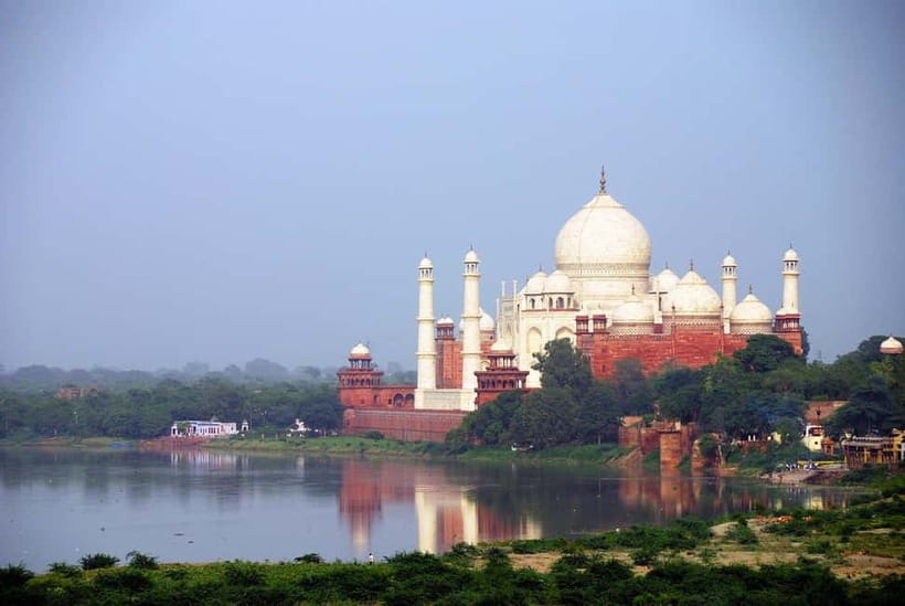 From Delhi: Taj Mahal Sunrise Tour with Elephant SOS Center - Photo strategy: how to get the shots without turning it into a photo contest