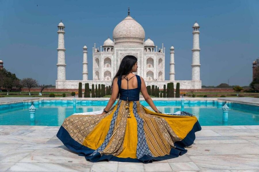 From Delhi: Taj Mahal Tour with Professional Photographer - Lunch at a 5-star Mughlai restaurant, plus a real break