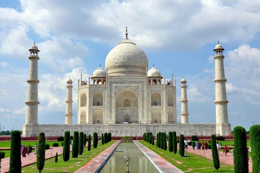 From Jaipur: Private Taj Mahal Sunrise & Agra Fort Tour - Getting inside faster: skip-the-line tickets and the battery bus
