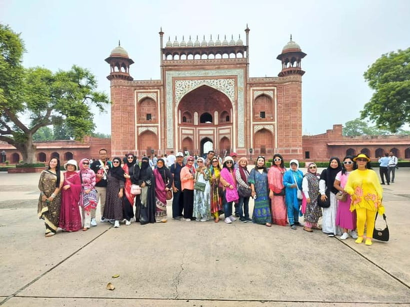 From Jaipur: Taj Mahal, Agra Fort, Baby Taj Day Trip by Car - One-day Agra, done by car with a guide who keeps it moving