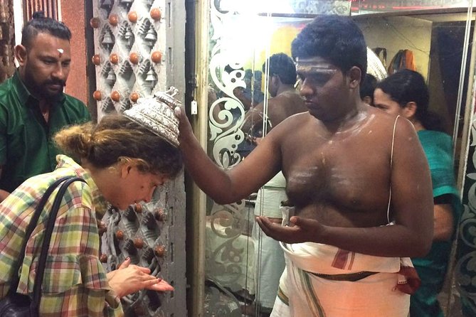 Full-Day Private Tour to the Kanchipuram Temples from Chennai - Kanchipuram silk saree makers: watching mulberry threads become silk