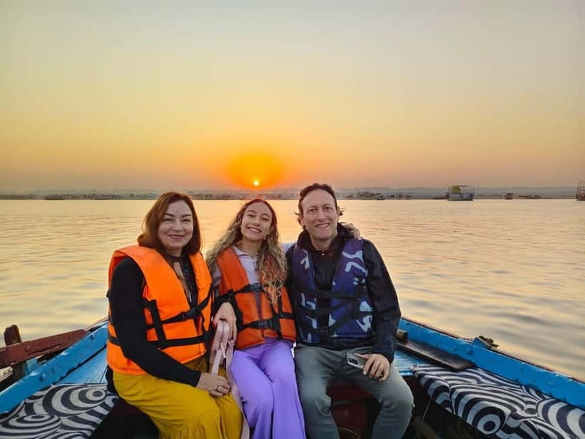 Full-day private Varanasi tour with AC car, boat & Sarnath - Old town walking: Kashi Vishwanath and the art of getting oriented