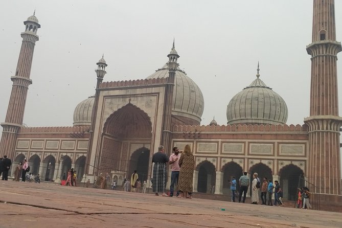 Full Day Tour of Delhi With Guide & Entrances - Red Fort and Raj Ghat: where history turns personal