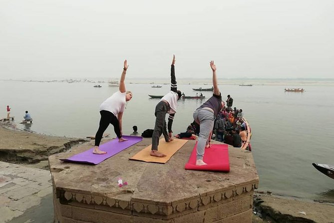 GROUP YOGA CLASS - BEGINNER / ADVANCED - Sunrise Yoga with Ayush in Varanasi - Practical Tips for a Smooth Sunrise Yoga Session
