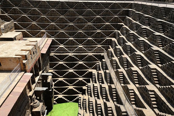 Guided Fatehpur Sikri & Abhaneri Tour From Agra To Jaipur By Car - Price and what you really get for $79 per person