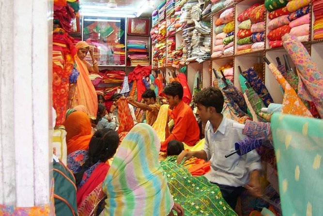 Half Day Delhi Shopping Tour With Shopping Consultant - New Delhi Stop: Starting With Market Options Before Old Delhi