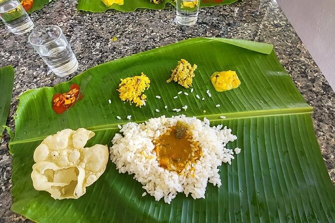 Half Day Village Backwater Eco Country Boat Cruise :Group Tour from Fort Cochin - The Boat Ride: Non-Mechanized Country Boats, Canals, and Wildlife