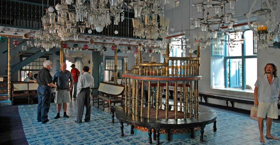 Highlights of Cochin: Group Tour from Cochin Port - St. Francis Church and Santa Cruz Basilica, Portuguese stories in stone