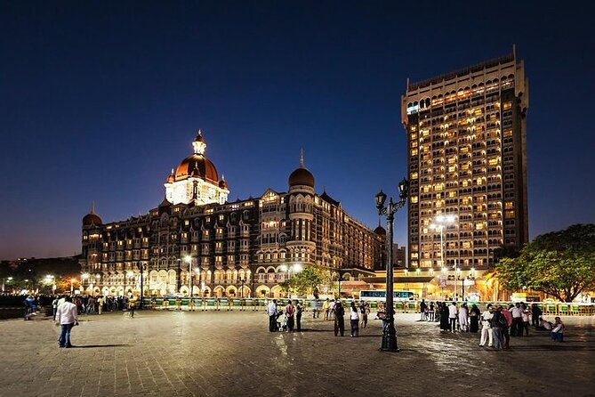 Highlights of Mumbai Sightseeing Tour: TRAVELLERS CHOICE AWARDED - Oval Maidan, Kala Ghoda, and Town Hall: Old Architecture Fans Will Smile