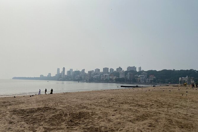 Highlights of Mumbai Sightseeing Tour: TRAVELLERS CHOICE AWARDED - The Gateway of India and Colaba Start: Big Views, Quick Context