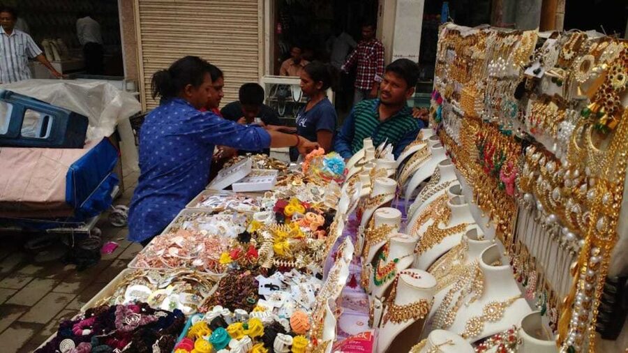 Hyderabad: Heritage Walking Tour of Old City and Charminar - Chowmahalla Palace of the Nizams, plus the Friday swap to Badshahi Asoorkhana