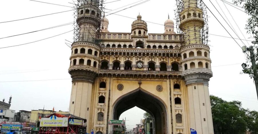 Hyderabad: Heritage Walking Tour of Old City and Charminar - Mecca Masjid, 10,000-plus capacity and a construction story you can feel