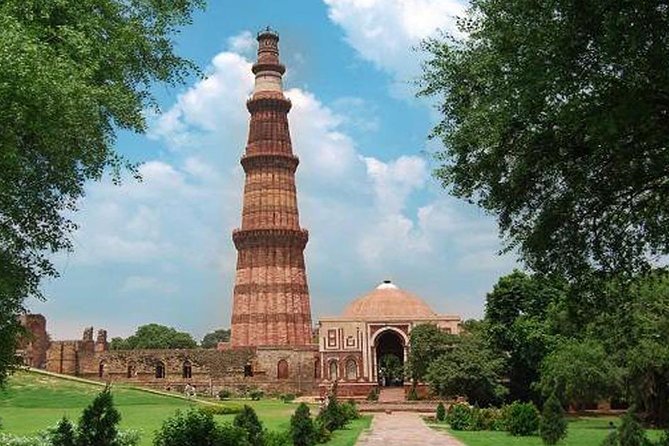 India Golden Triangle Tour 03 Nights 04 Days with Accommodation - Day 1 in New Delhi: India Gate, Parliament, Qutub Minar, Jama Masjid, and Lotus Temple