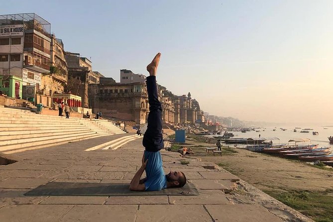 INDIVIDUAL YOGA CLASS - BEGINNER / ADVANCED Sunrise Yoga with Ayush in Varanasi - Ayush’s Teaching Style, Patient, Professional, and Adjusted to You