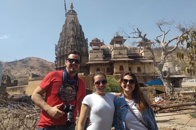 Jaipur- 1 Day Private Tour With Guide - Hawa Mahal: the wind-palace facade and fast photo math