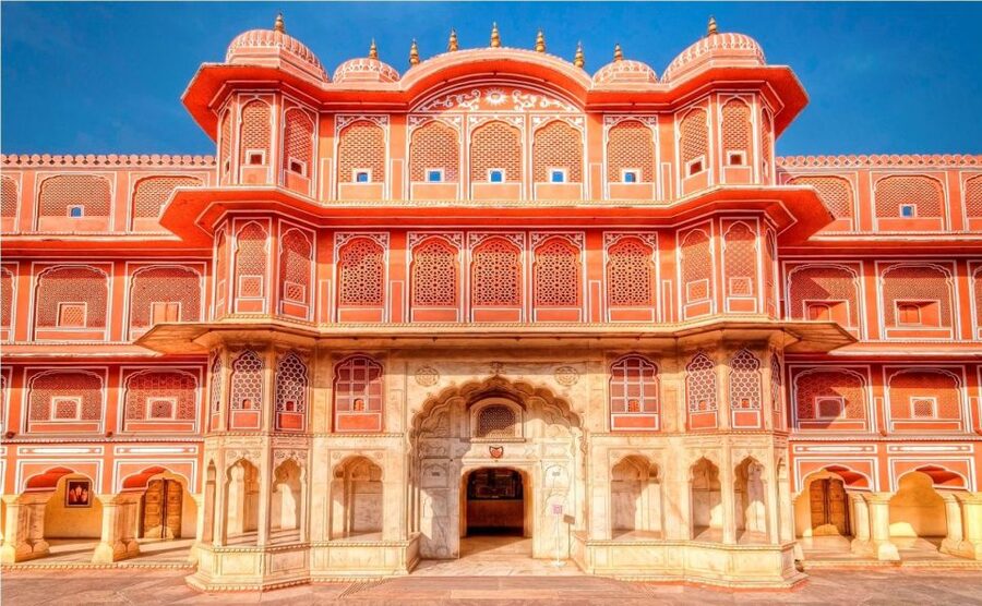 Jaipur: Amber Fort, Jal Mahal and Hawa Mahal Private Tour - Jal Mahal on Man Sagar Lake: A Short Stop With Big Mood