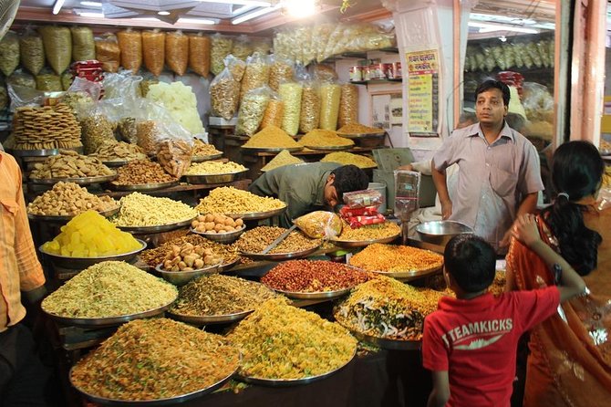 Jaipur Bazaar & Food Walking Tour - What you’ll see: silversmiths, bangle-makers, and working artisan shops