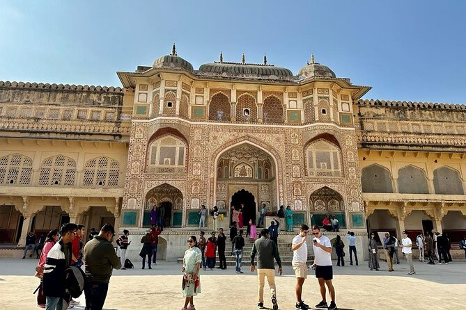 Jaipur City Private Day Tour from Delhi by Car - All Inclusive - Hawa Mahal: Pink sandstone, windows, and the breeze idea
